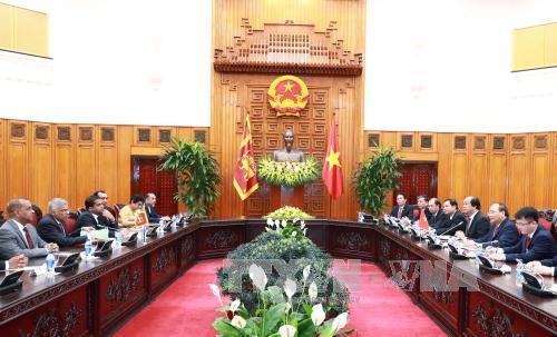 Thủ tướng Nguyễn Xuân Phúc đón, hội đàm với Thủ tướng Sri Lanka ảnh 2